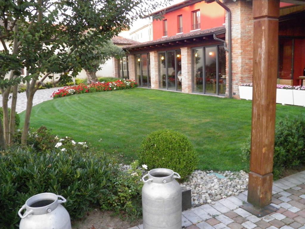 Affittacamere Il Persicone Cornaleto Exterior foto